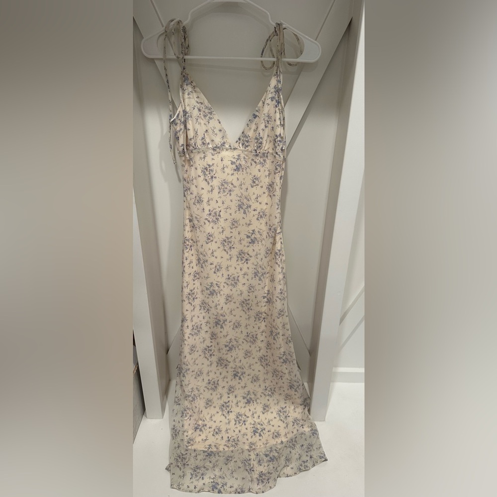 Long white floral dress